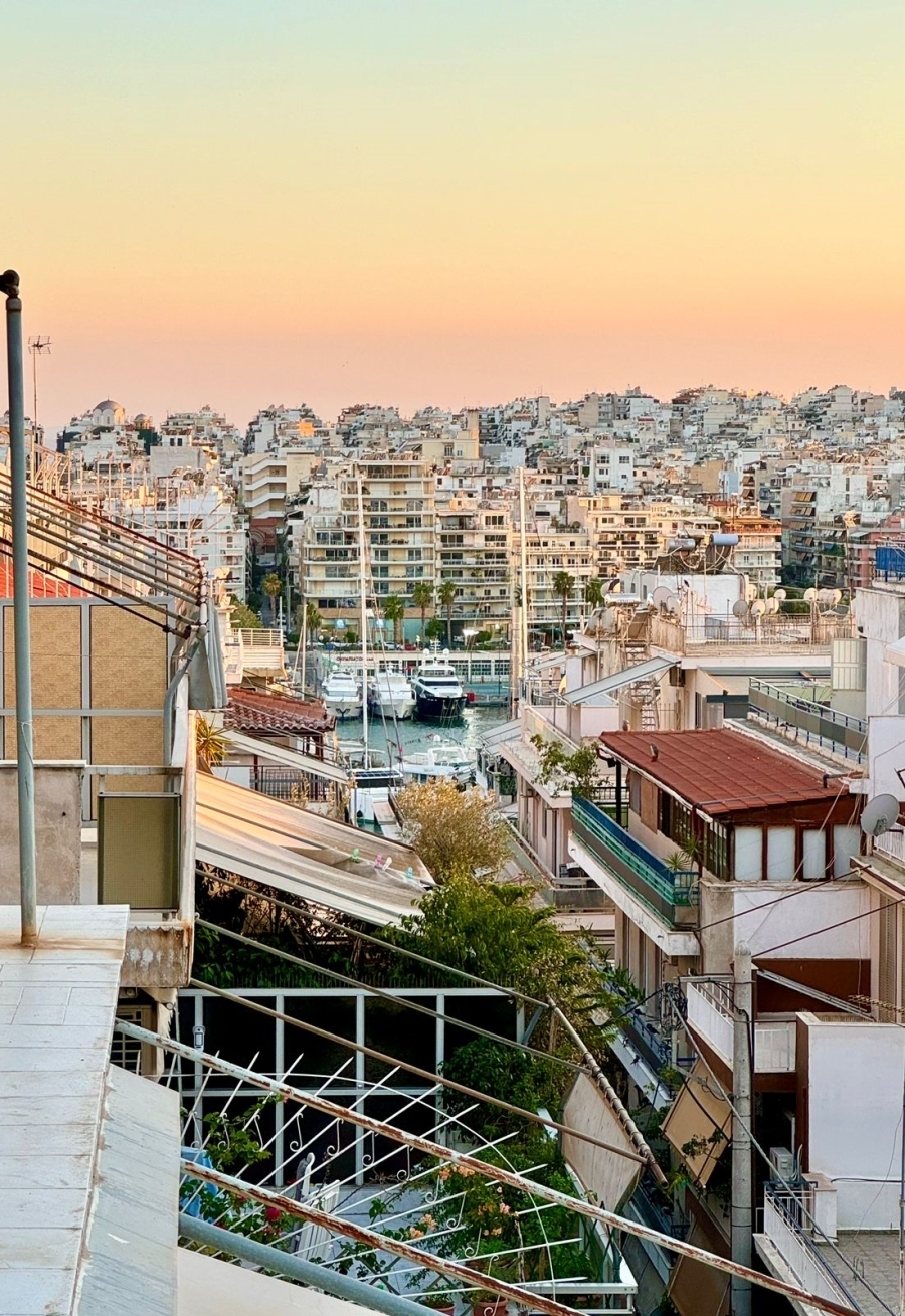 (For Sale) Residential Floor Apartment || Piraias/Piraeus - 70 Sq.m, 2 Bedrooms, 360.000€ 