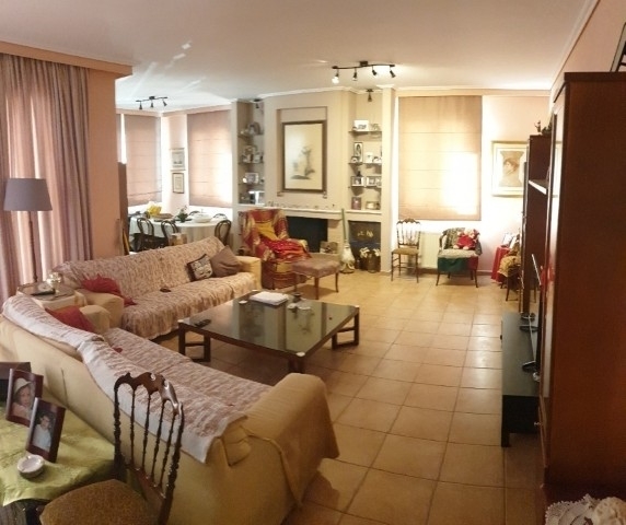 (For Sale) Residential Building || Athens South/Glyfada - 440 Sq.m, 3 Bedrooms, 4.000.000€ 